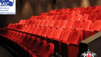 poltrone di teatro rosse